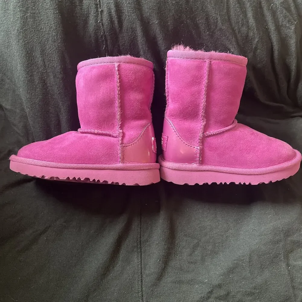 UGG Australia Toddlers Classic II Boots - Size 7 - Great Condition